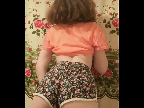 ❤️ מותק צעיר סקסי פושט את המכנסיים הקצרים במצלמה ❤ פורנו אצלנו