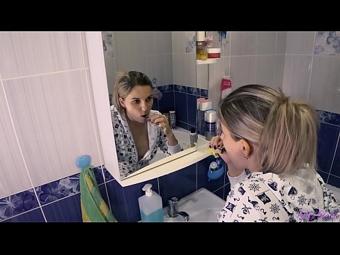 ❤️ פריצה עם צעירים בפיג'מה מסתיימים אוראלי בהצטיינות בתחת - לי שחור ❤ פורנו אצלנו